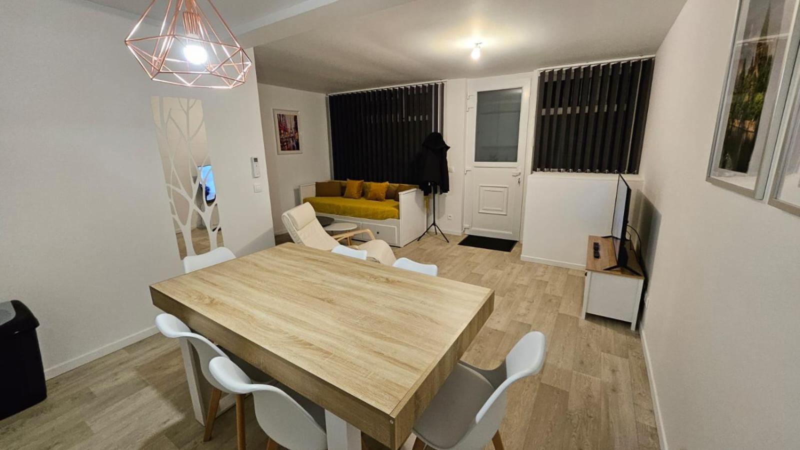 Renardiere Montreuil  Luaran gambar